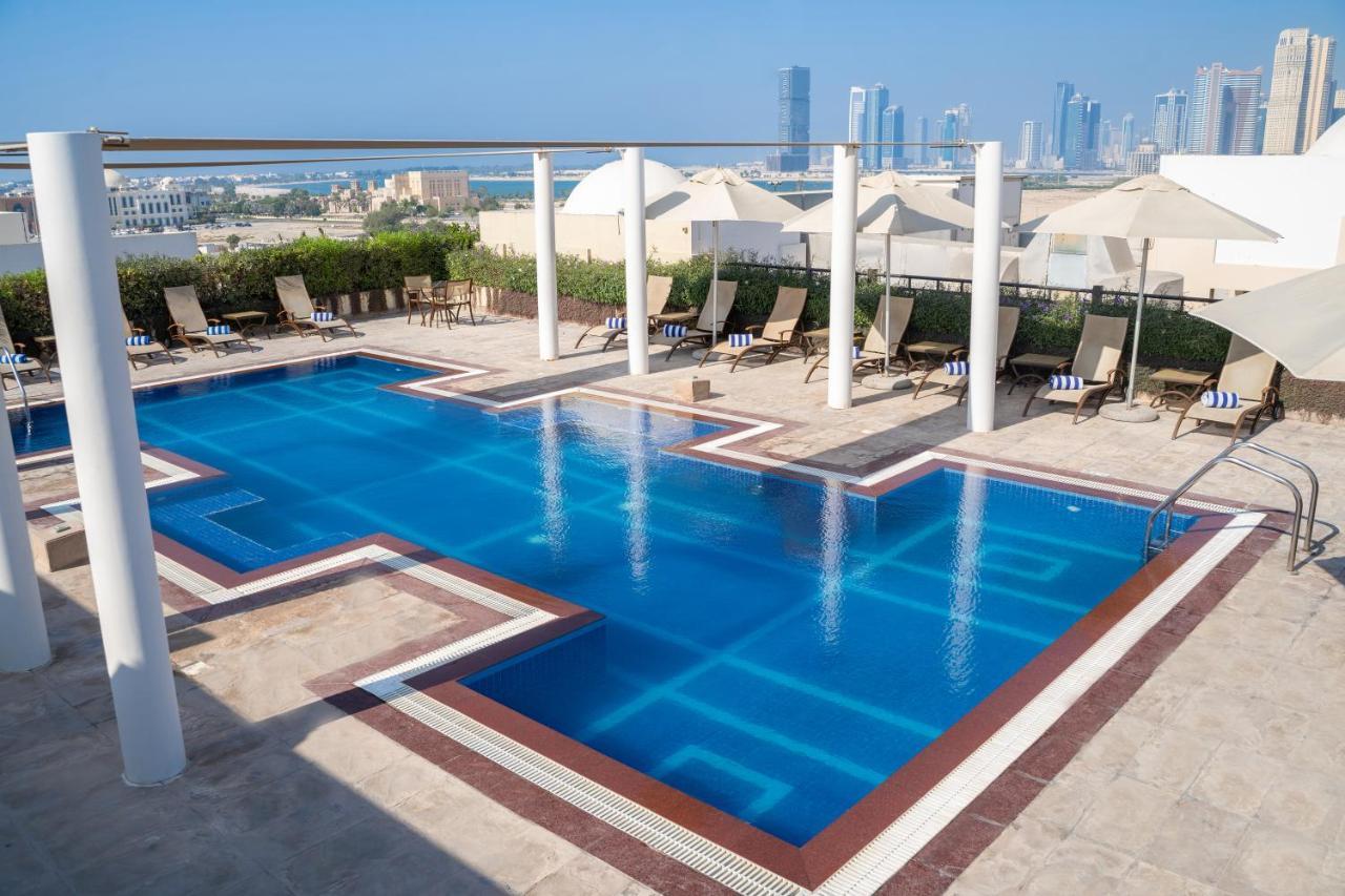 Moevenpick Hotel Apartments Al Mamzar Dubai Ngoại thất bức ảnh Pool at the hotel