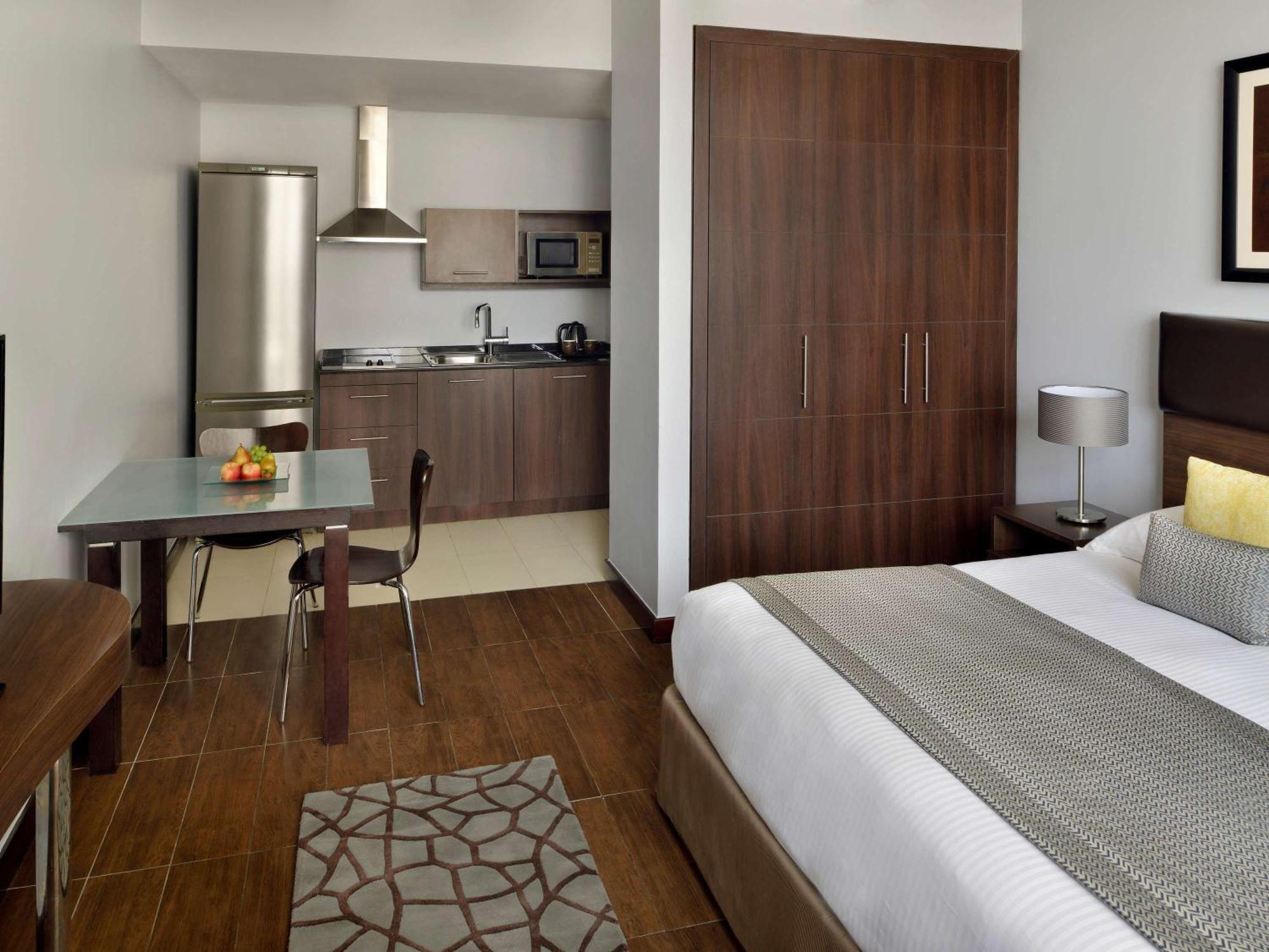 Moevenpick Hotel Apartments Al Mamzar Dubai Ngoại thất bức ảnh Studio apartment